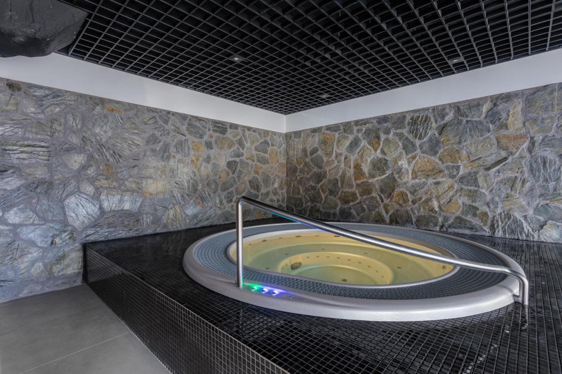 Royal Aparts Park Vip Z Basenami, Saunami, Jacuzzi I Silownia Szklarska Poreba